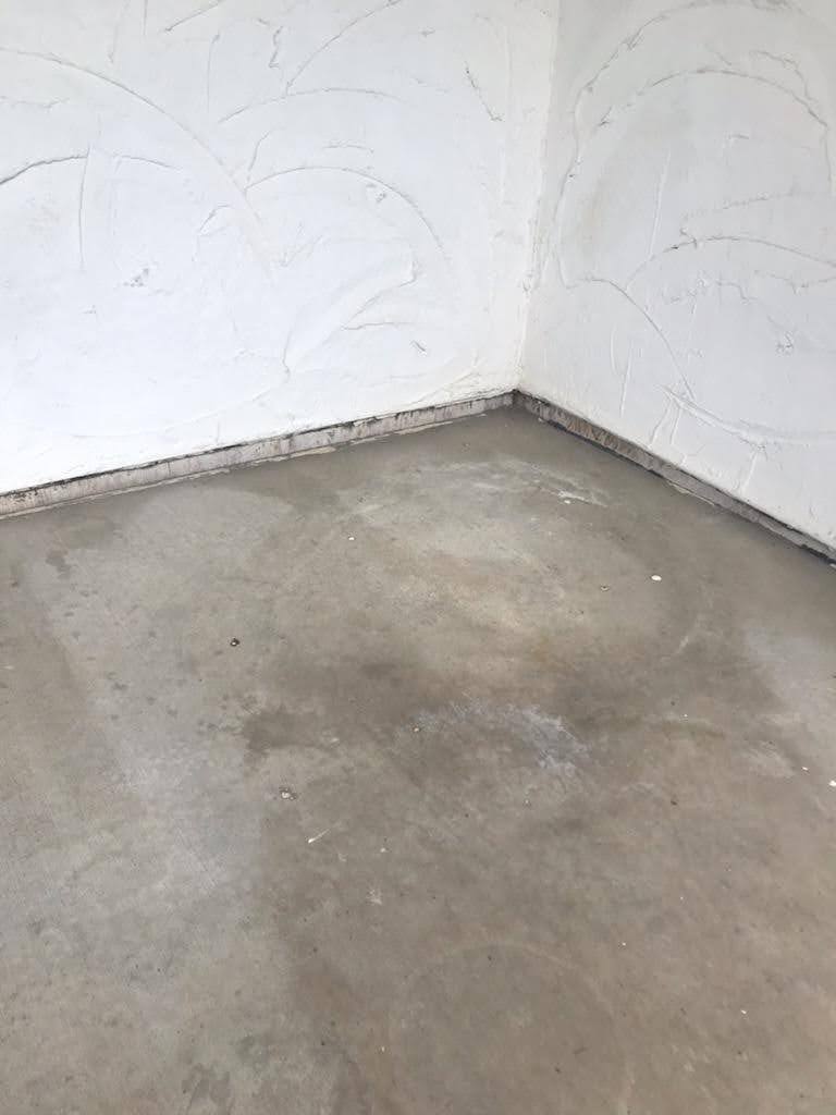 Settled concrete before repair